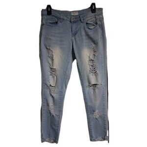 Women's/Jr Girls Gogo Destructed Crop Jeans Size 3
